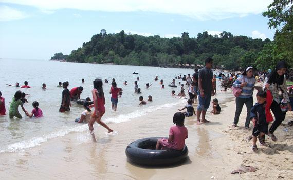Tiga Objek Wisata Ini Dipadati Warga Karimun Manfaatkan Libur Lebaran